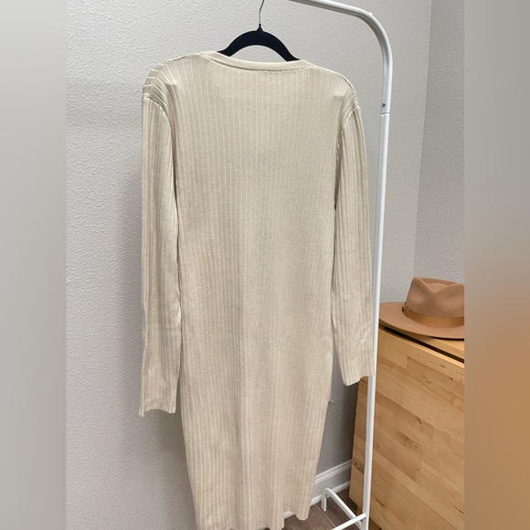 Classic Beige V-Neck Ribbed Dress - Picture 7 of 9